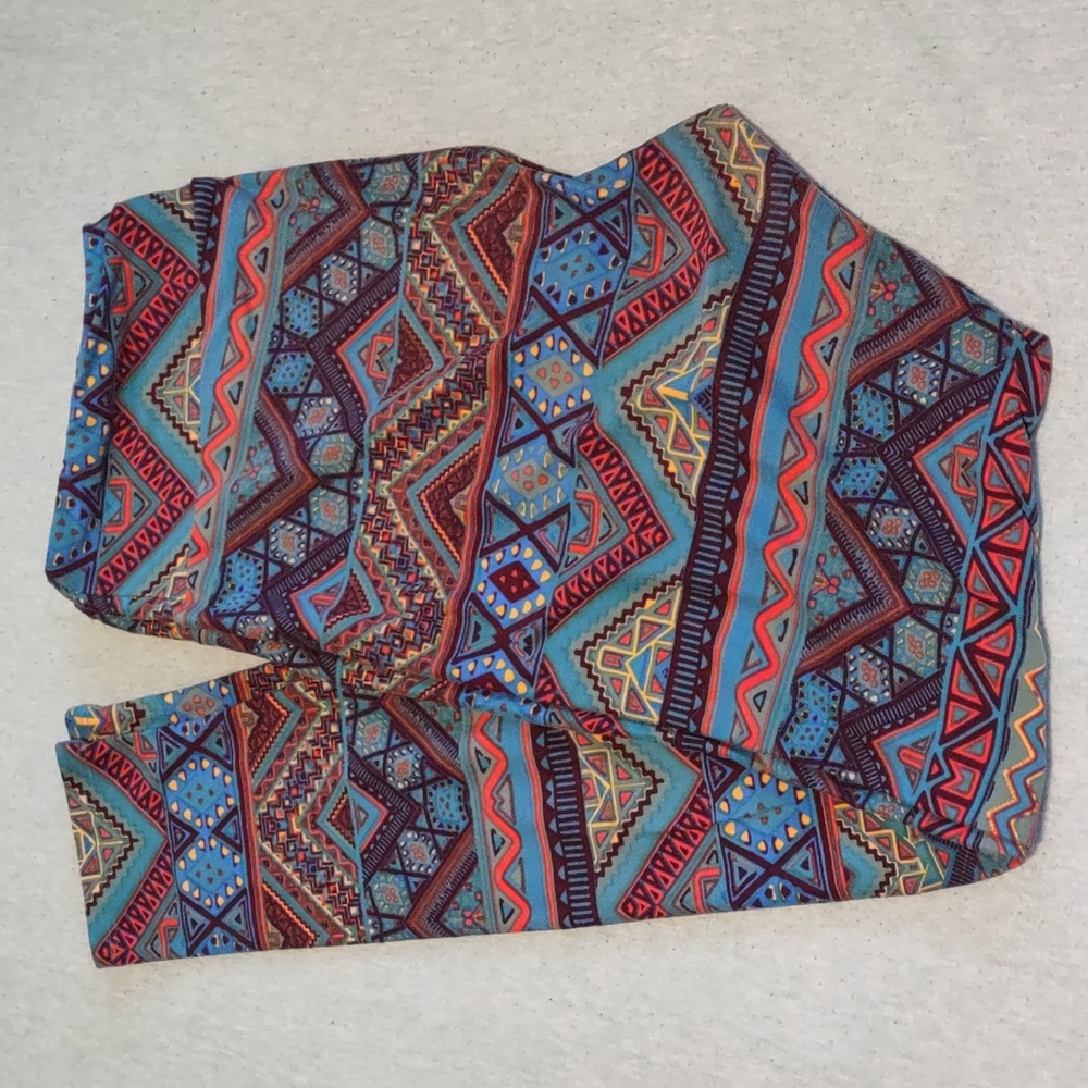 TC multi colored patterned leggings